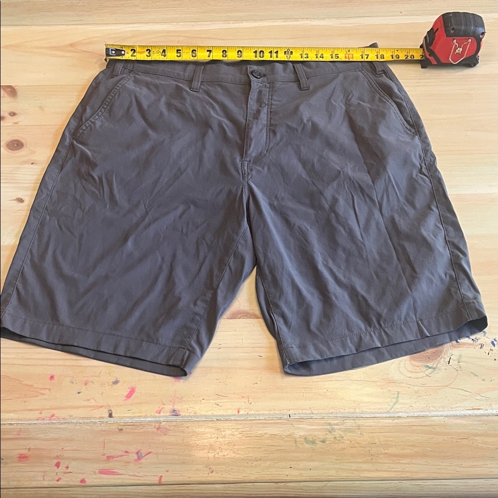 Eddie Bauer Men's Charcoal Flat Front Shorts